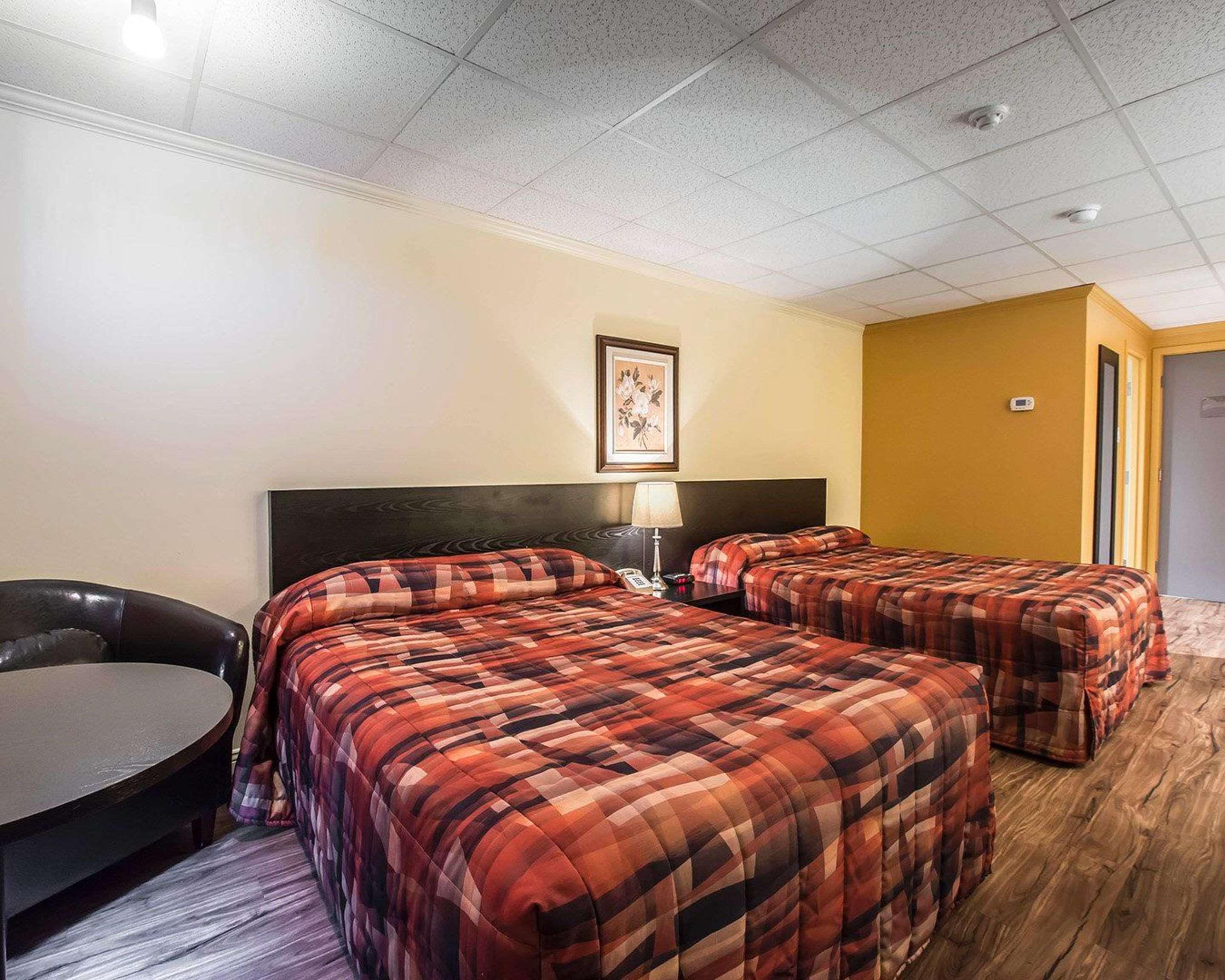 Econo Lodge Inn & Suites Montmagny Ngoại thất bức ảnh