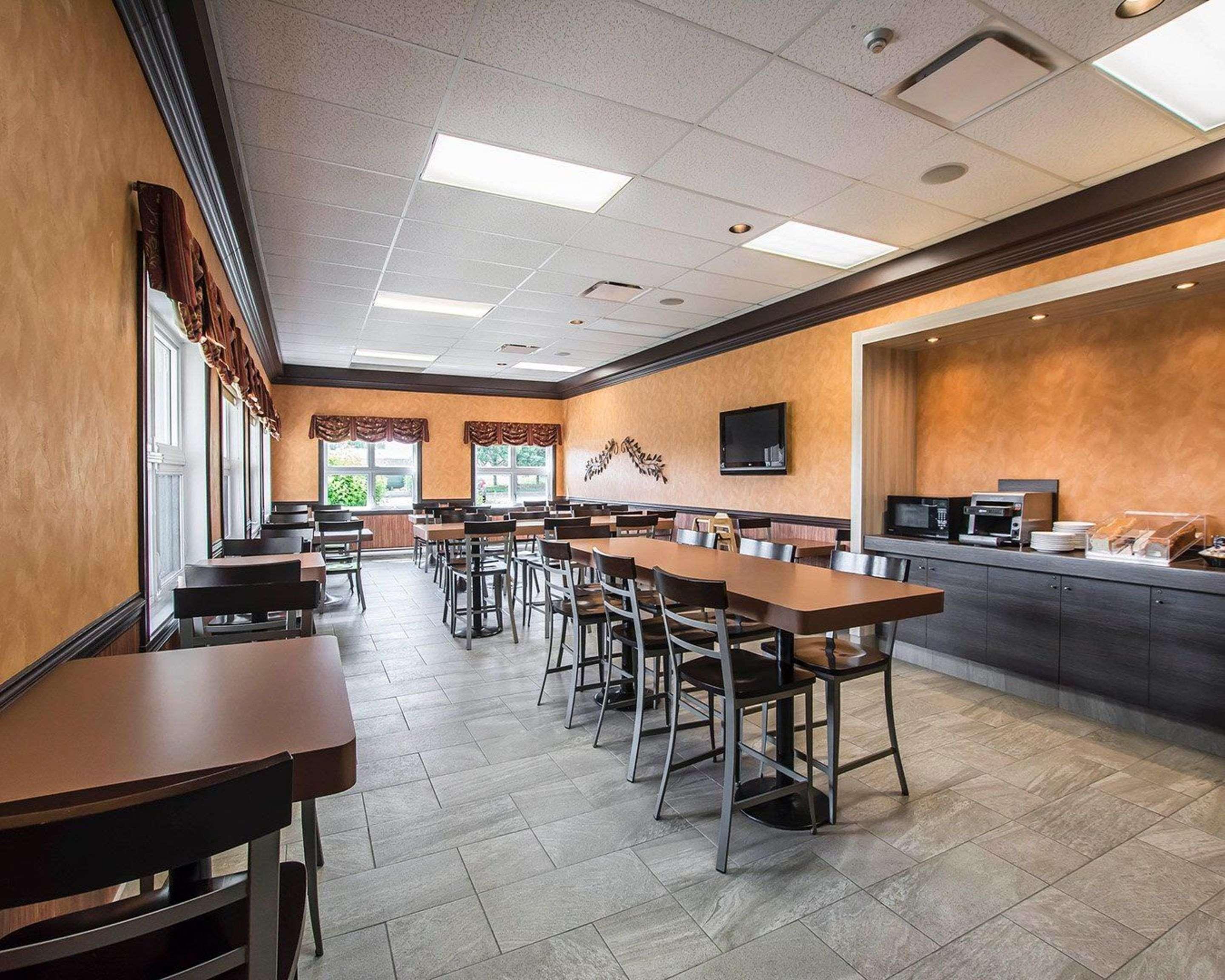 Econo Lodge Inn & Suites Montmagny Ngoại thất bức ảnh