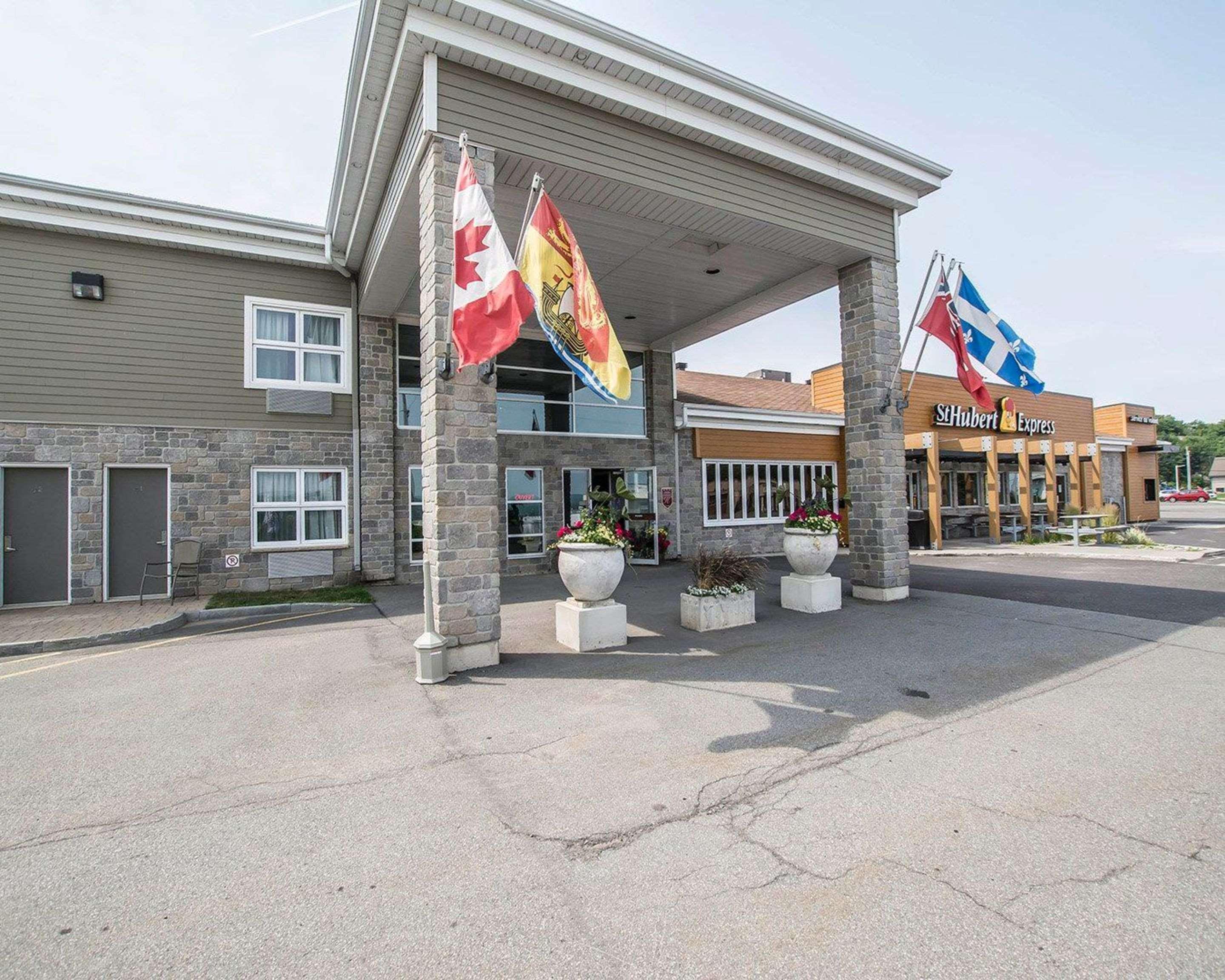 Econo Lodge Inn & Suites Montmagny Ngoại thất bức ảnh