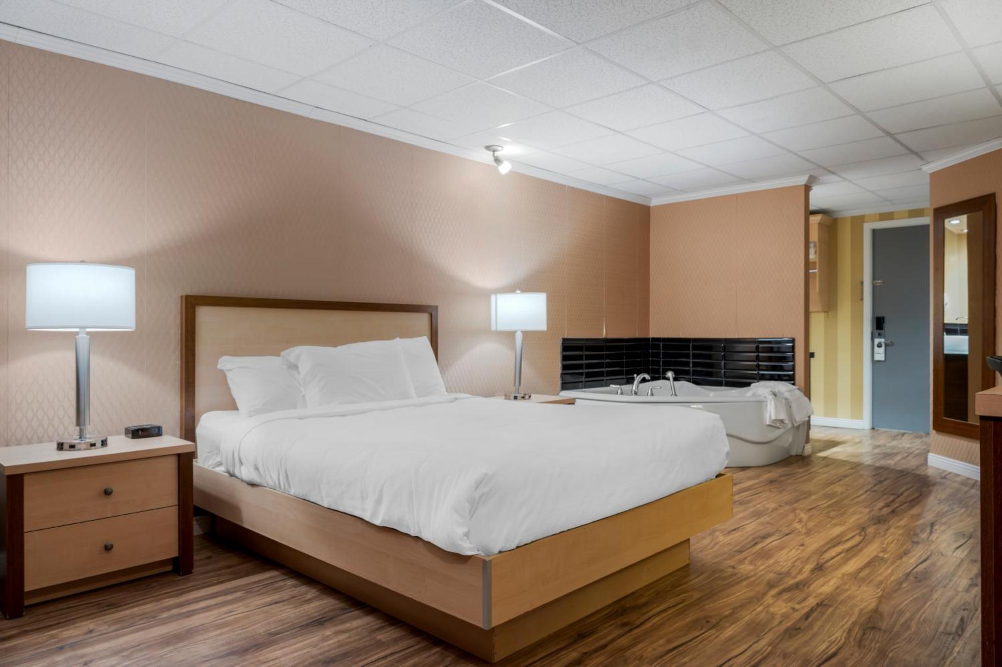 Econo Lodge Inn & Suites Montmagny Ngoại thất bức ảnh