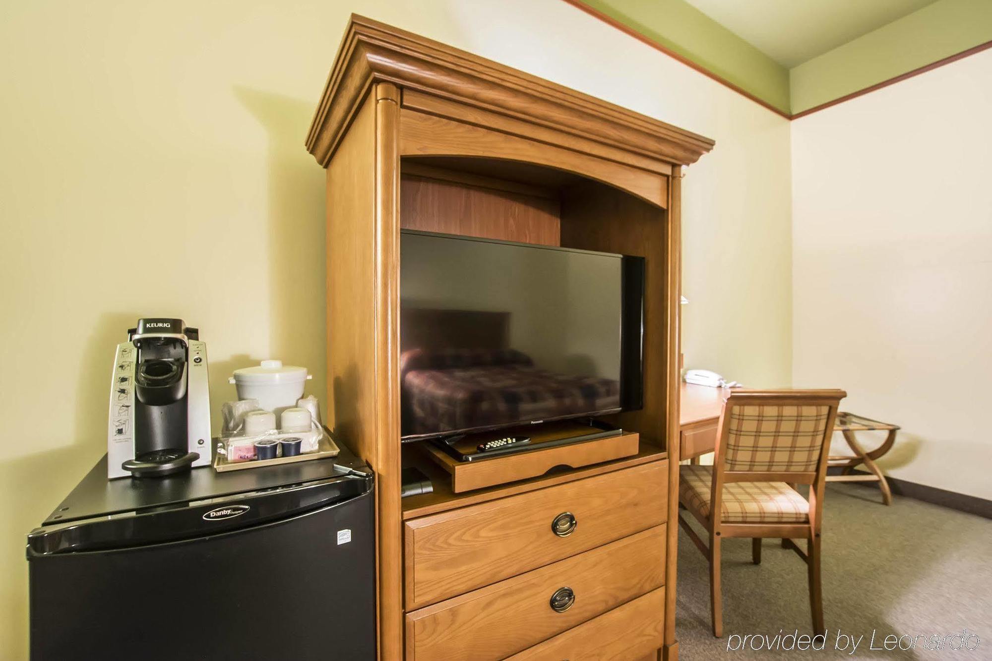 Econo Lodge Inn & Suites Montmagny Ngoại thất bức ảnh